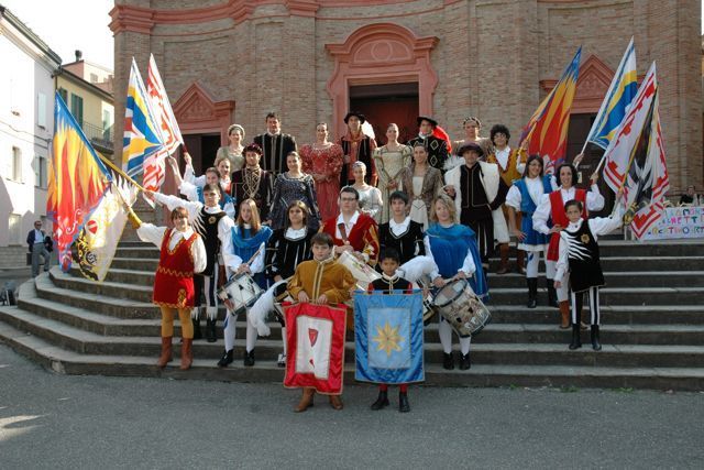 Gli Sbandieratori di Cerreto Guidi a Pianello Val Tidone (Pc) - Festa Patronale di San Maurizio
